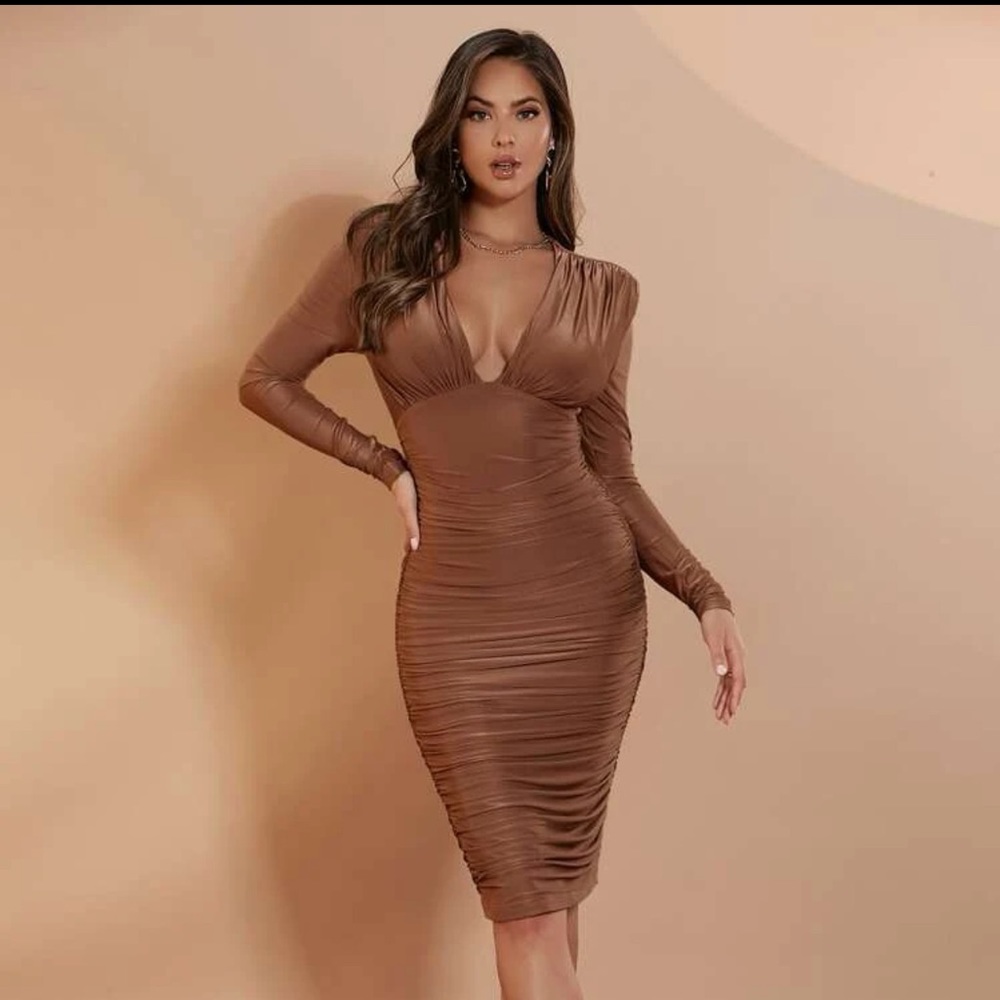 New Runched plunging neck bodycon dress